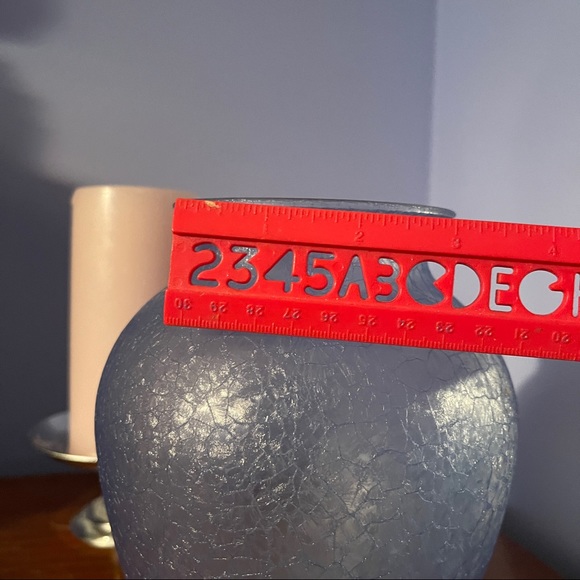 Periwinkle 90s Vase - Picture 2 of 7